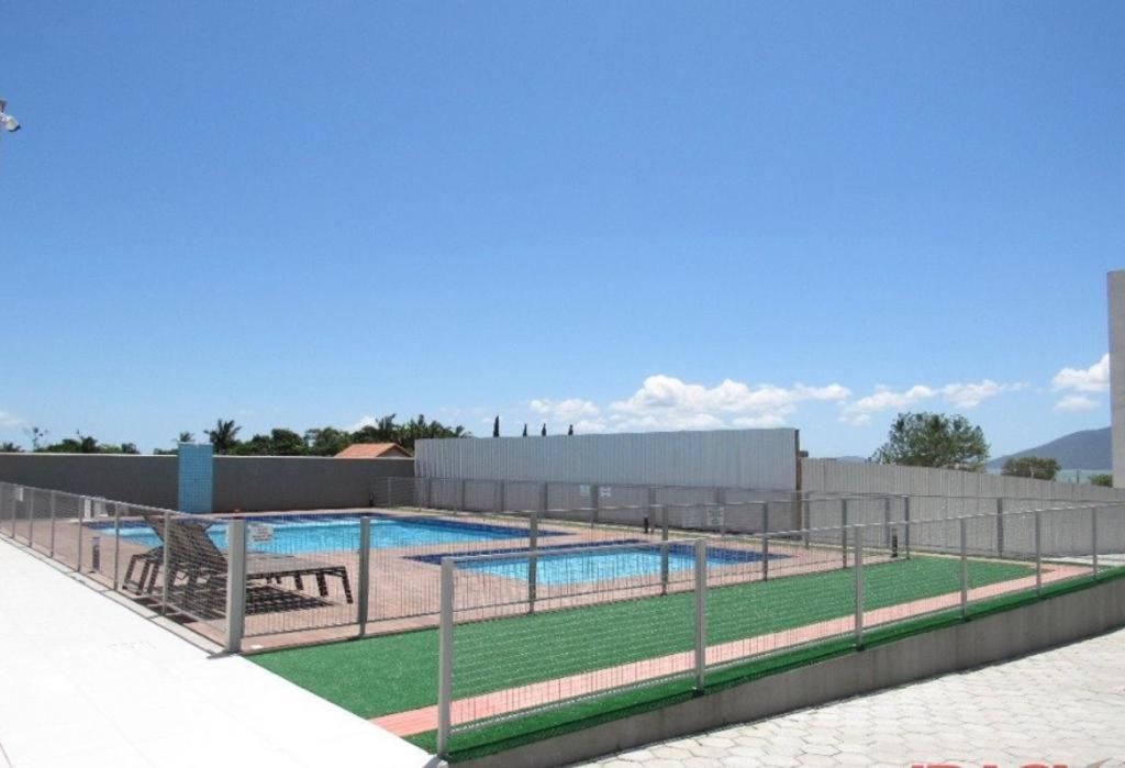 Apartamento Na Palhoca, Com Vista Para O Mar, Proximo A Mercados, Padarias E Farmacias. Esterno foto